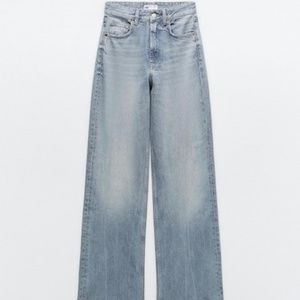 NWT ZARA HIGH RISE WIDE LEG  JEANS IN LIGHT BLUE, US SIZE 2.